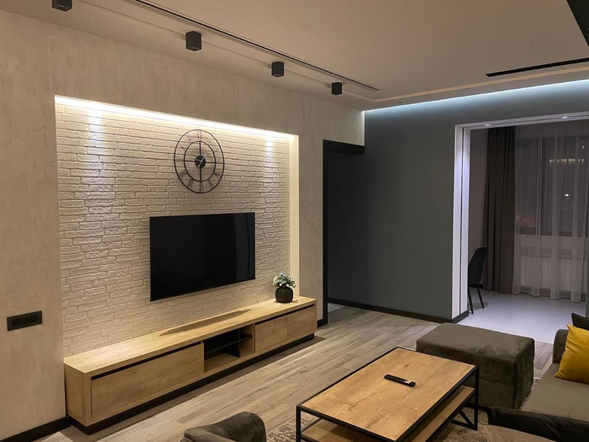 Luxury Modern Apartment In The Center Of Jerevan Buitenkant foto