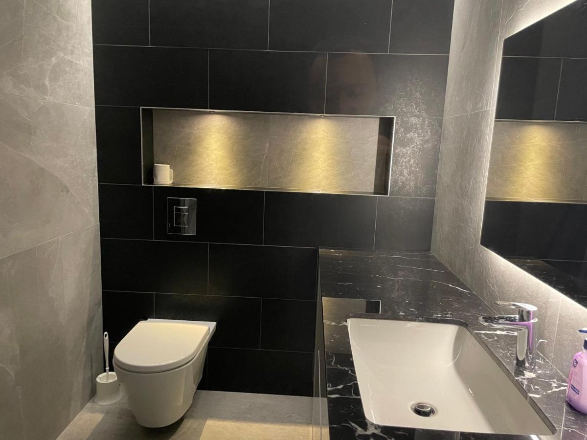 Luxury Modern Apartment In The Center Of Jerevan Buitenkant foto