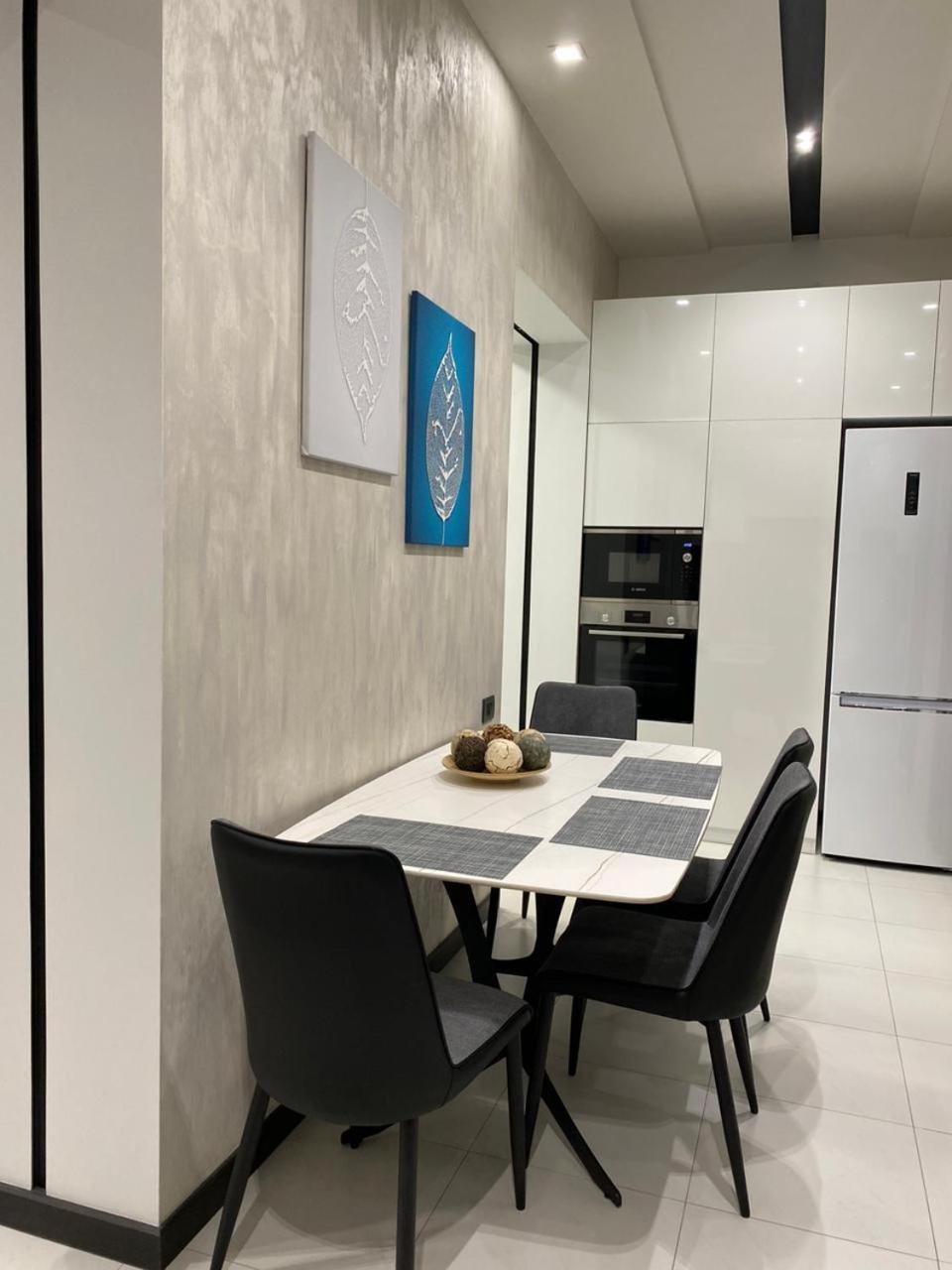 Luxury Modern Apartment In The Center Of Jerevan Buitenkant foto